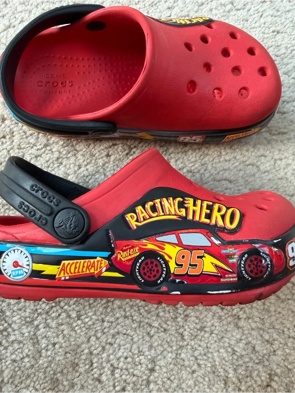Crocs Toddler Size 8 Cars Lightning McQueen Fun Lab Rust-eze Red Flame Sandals